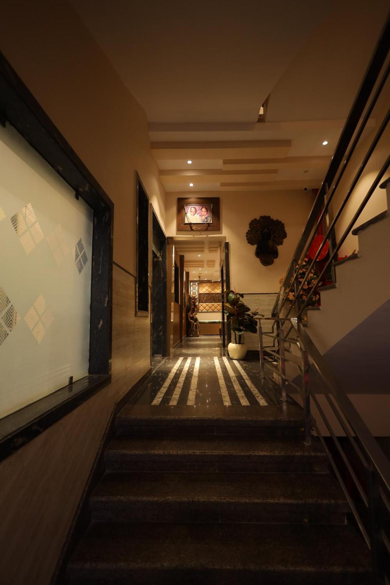 Hotel Bhagyaraj Palace A Luxury Hotel Keshavpuram Kanpur Exterior foto