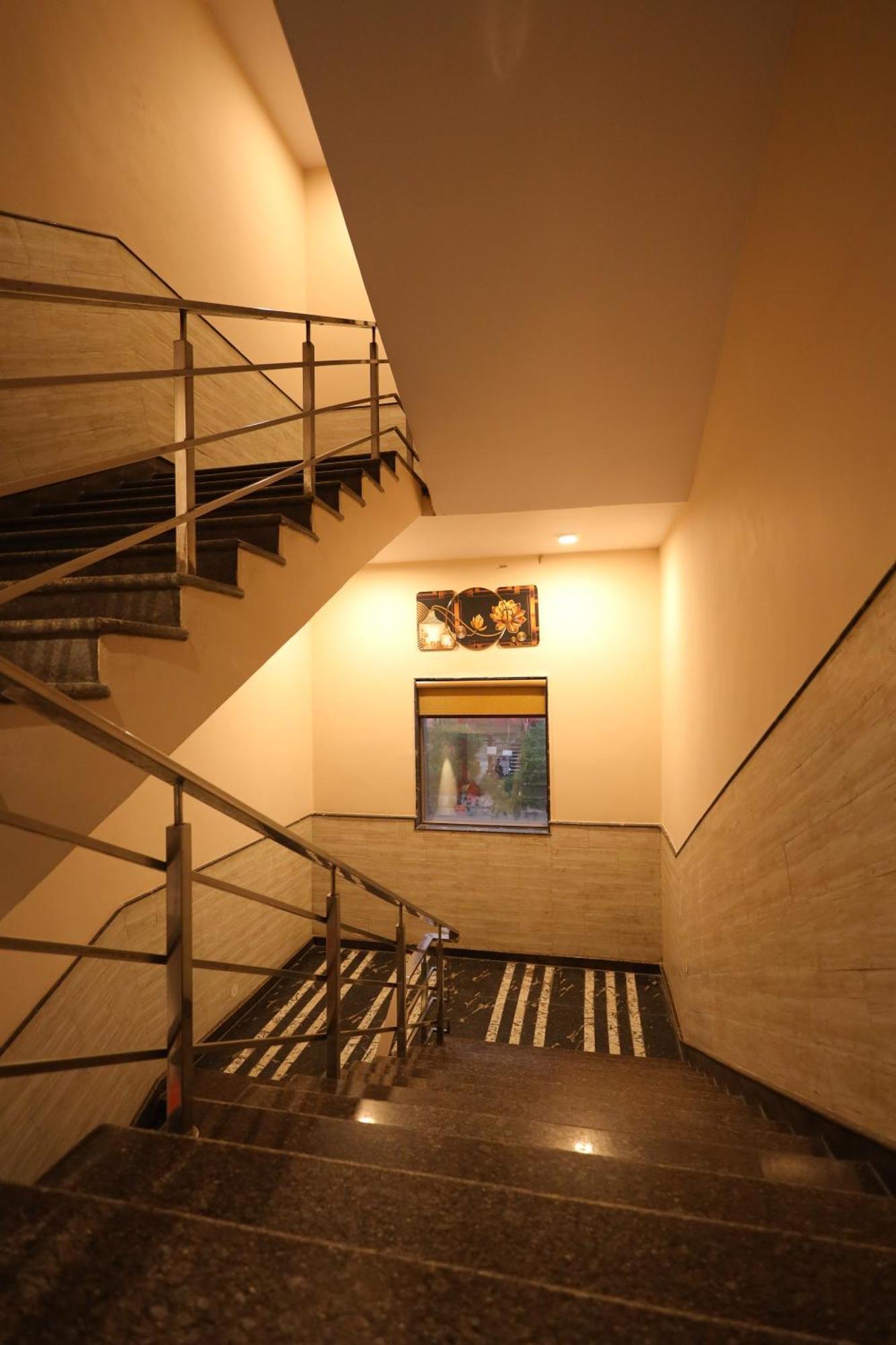 Hotel Bhagyaraj Palace A Luxury Hotel Keshavpuram Kanpur Exterior foto