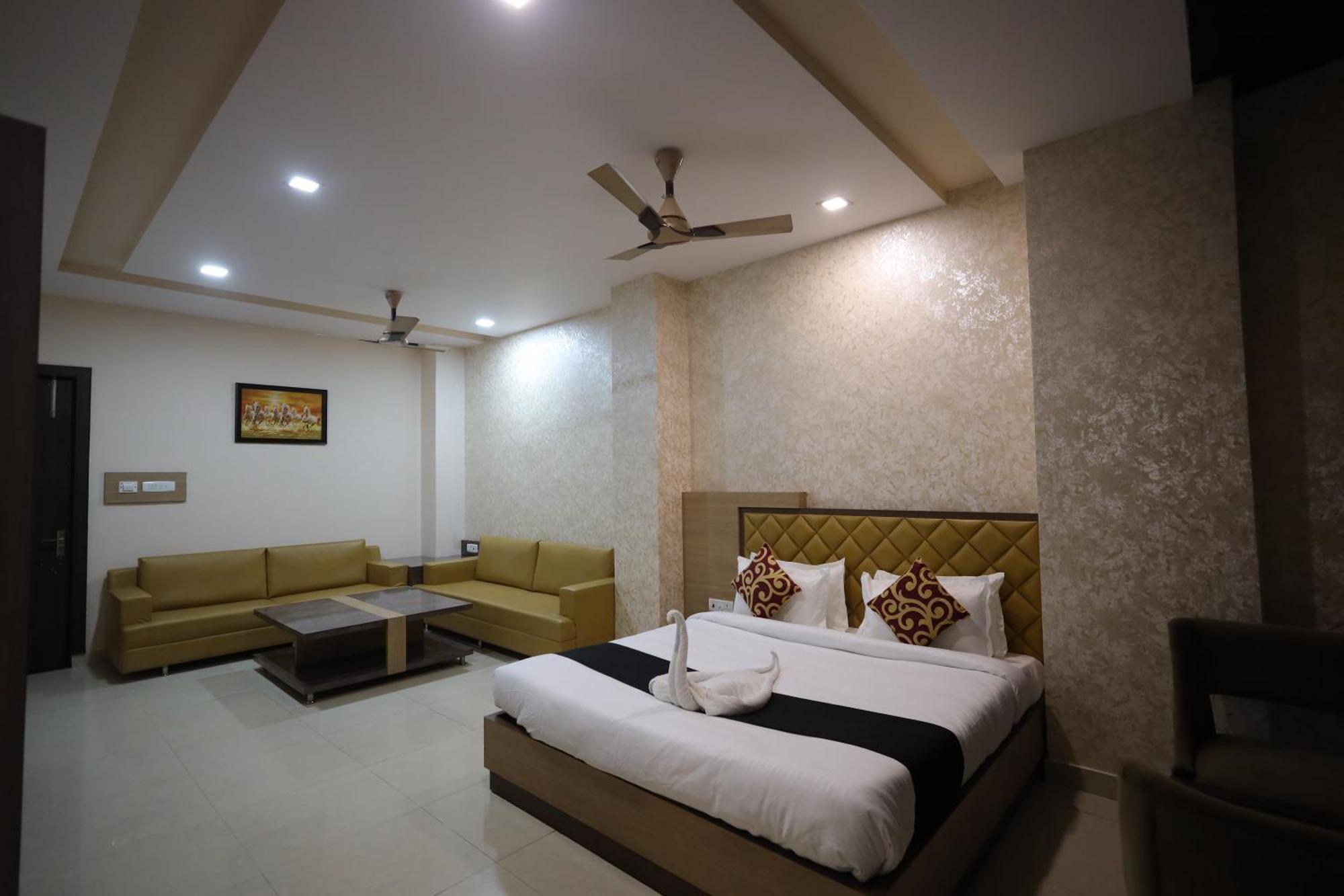 Hotel Bhagyaraj Palace A Luxury Hotel Keshavpuram Kanpur Exterior foto